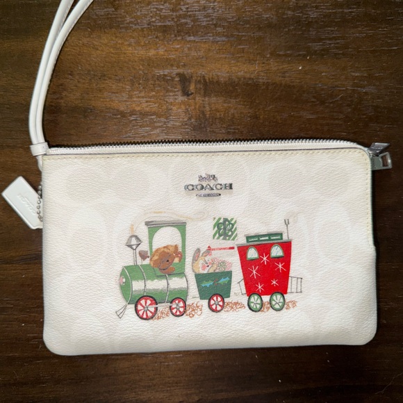 Coach Christmas wristlet EUC - Picture 1 of 6